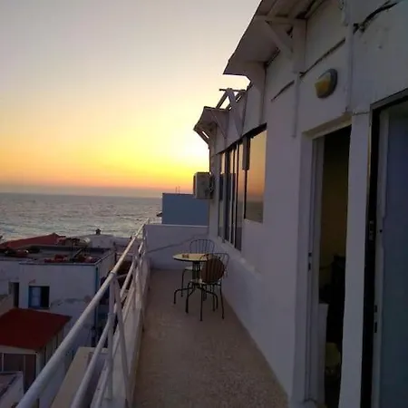 Διαμέρισμα 4th Floor In Town And Near The Sea *