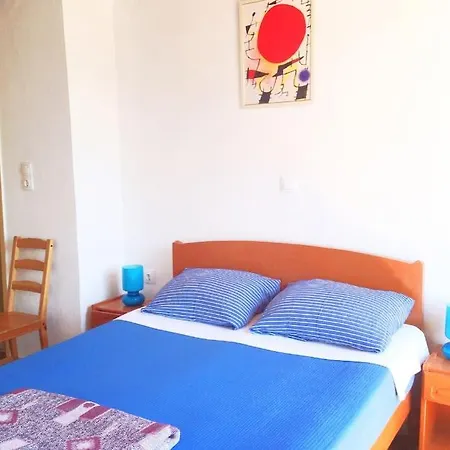 Διαμέρισμα 4th Floor In Town And Near The Sea