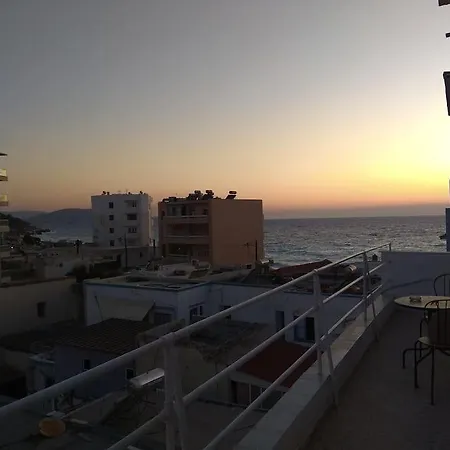 Apartment 4th Floor In Town And Near The Sea